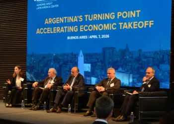 El Punto de Inflexión de Argentina: Acelerando el Despegue Económico reunió a líderes para discutir el potencial de inversión, energía y minerales críticos en Argentina. Créditos: Iniciativa del Centro Arsht para América Latina y el Caribe.