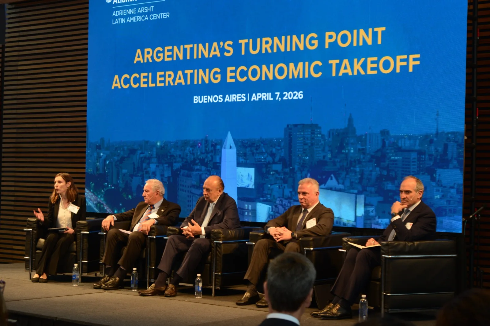El Punto de Inflexión de Argentina: Acelerando el Despegue Económico reunió a líderes para discutir el potencial de inversión, energía y minerales críticos en Argentina. Créditos: Iniciativa del Centro Arsht para América Latina y el Caribe.