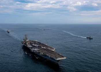 Nimitz está desplegado como parte de Southern Seas 2026, que busca mejorar la capacidad, potenciar la interoperabilidad y fortalecer las asociaciones marítimas con países de toda la región mediante intercambios y cooperación conjuntos, multinacionales e interinstitucionales. Créditos: Armada de los Estados Unidos.
