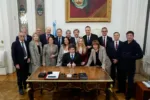 Javier Milei y todo su Gabinete Ampliado acompañan a Manuel Adorni en la presentación de su Informe de Gestión 2026 ante el Congreso Nacional. Créditos: Oficina del Presidente.