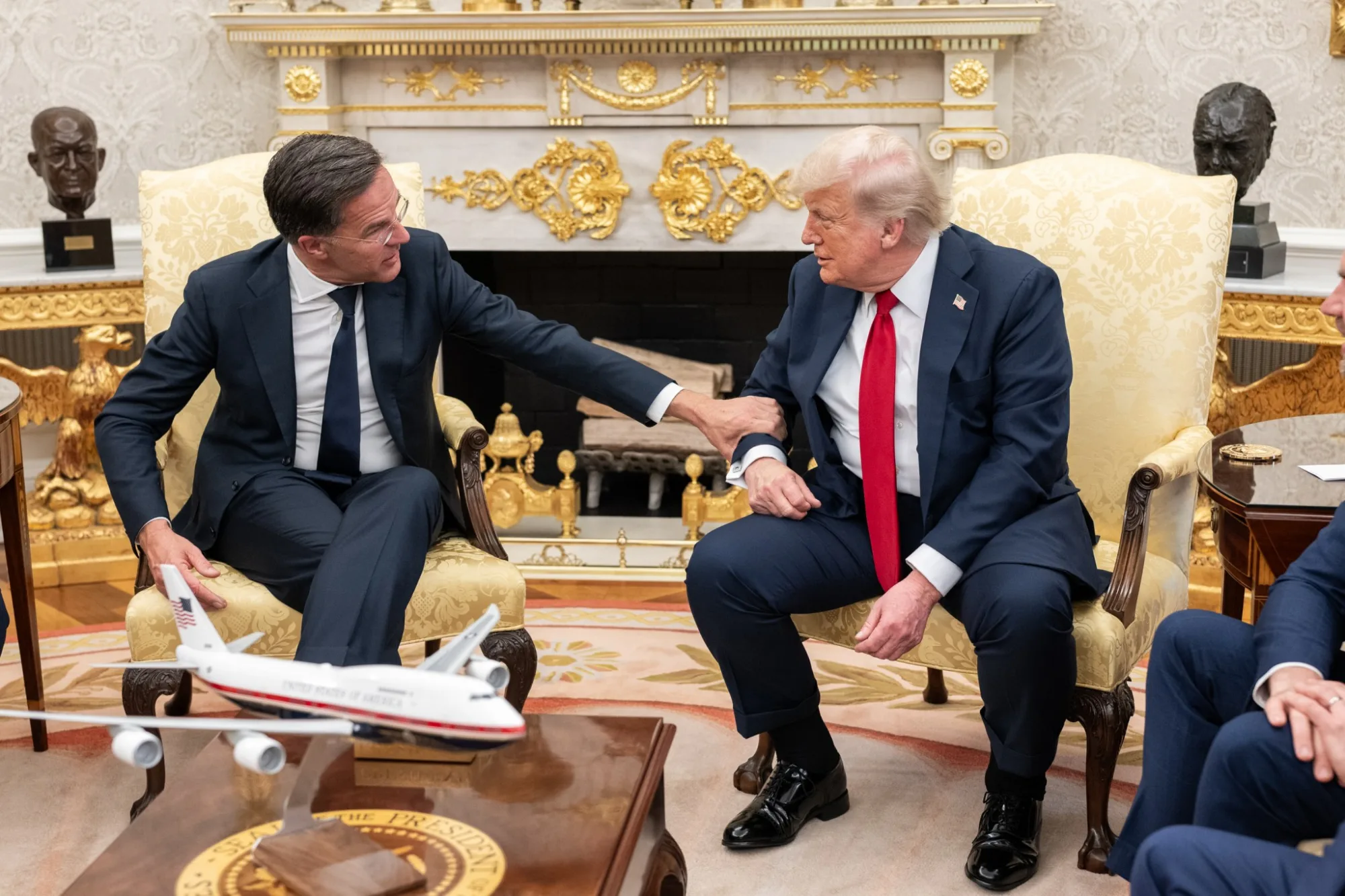 El presidente Donald Trump se reúne con el secretario general de la OTAN, Mark Rutte. Créditos: Galería de la Casa Blanca.