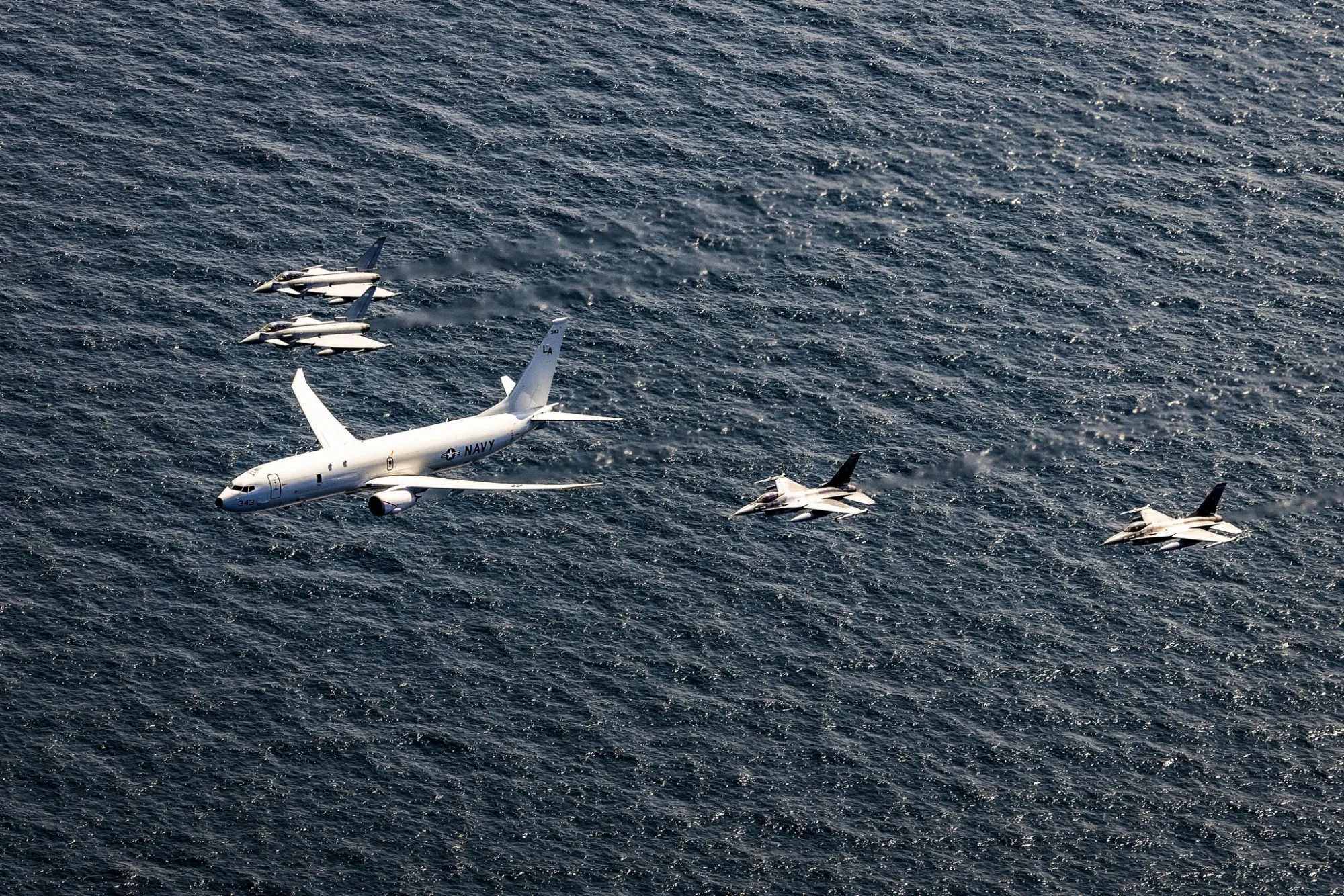Ejercicio BALTOPS 25 orientado a reforzar las capacidades de respuesta combinada, fundamentales para preservar la libertad de navegación y la seguridad en la región del mar Báltico. Créditos: NATO Air Command.