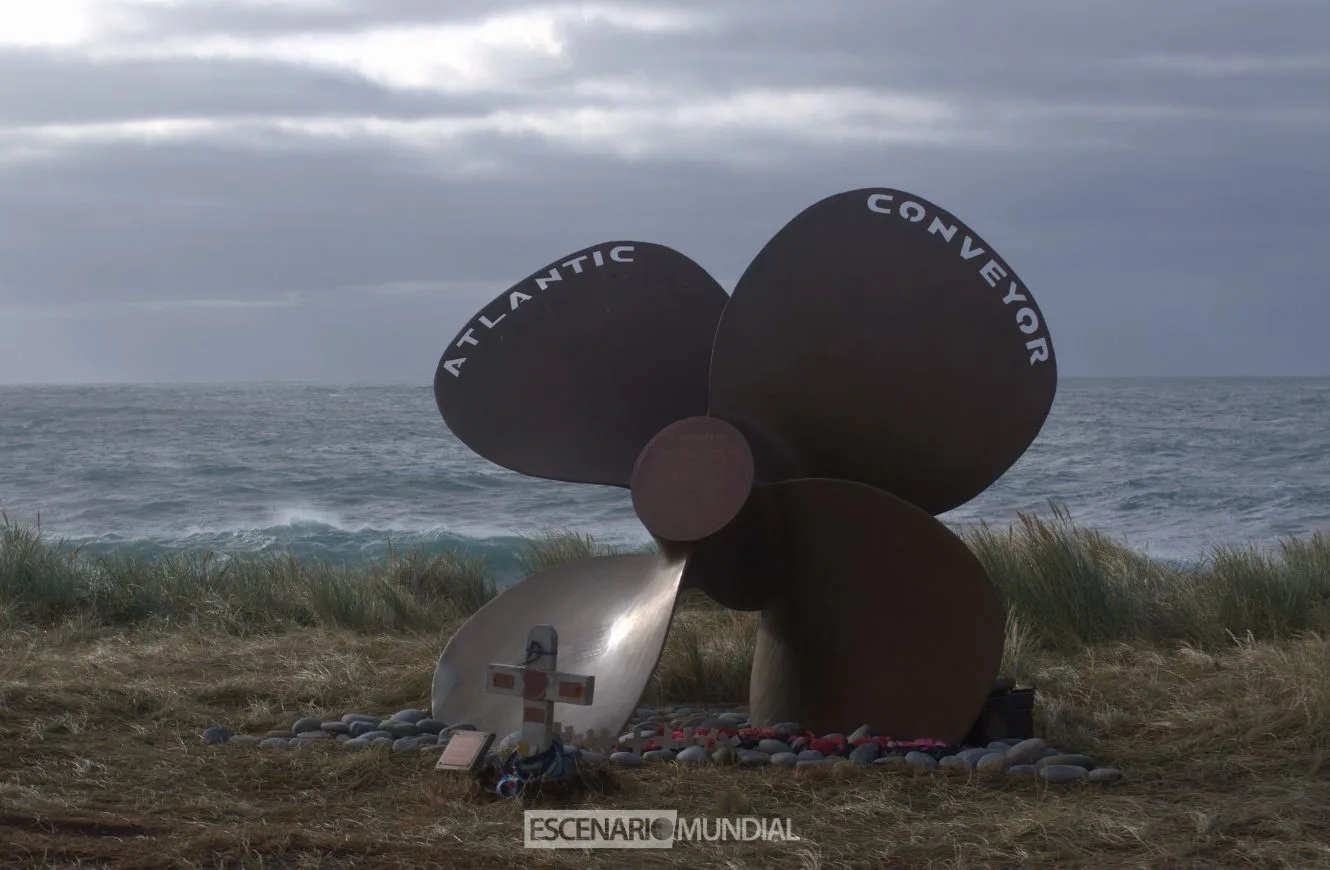Memorial Atlantic Conveyor en las Islas Malvinas. Crédito: Alejo Sanchez Piccat / Escenario Mundial