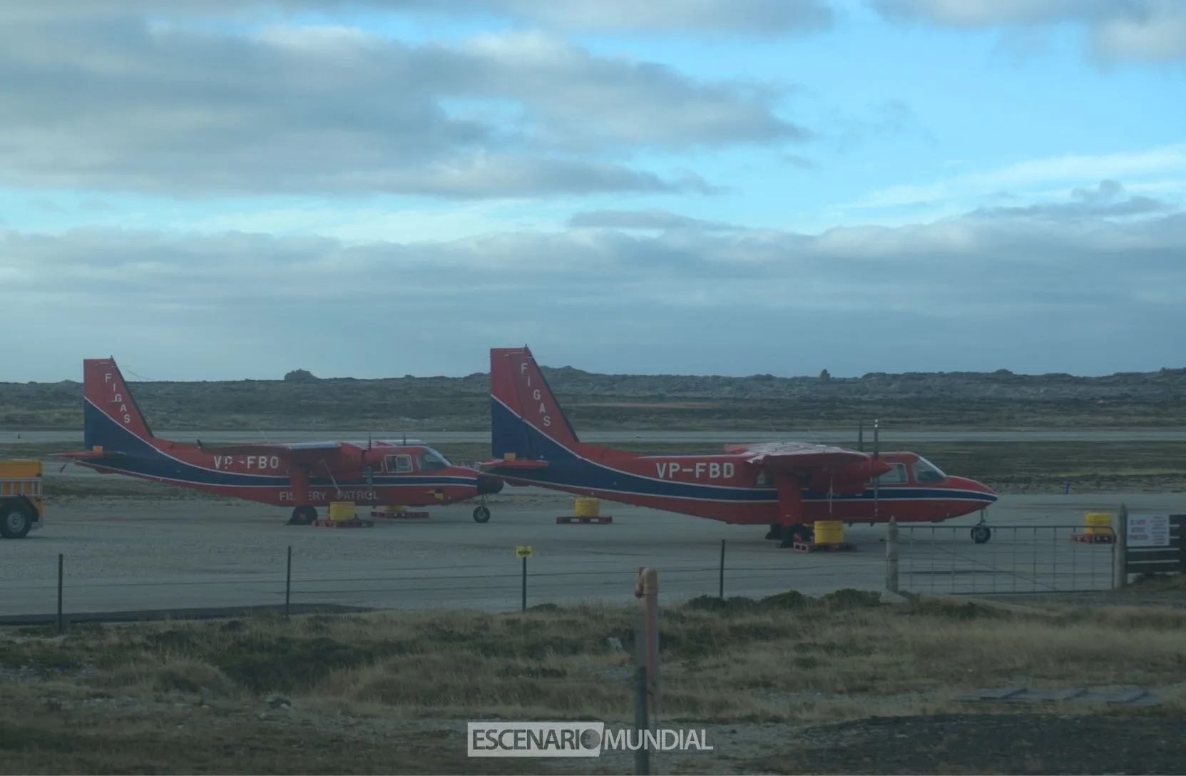 Dos areonaves del FIGAS se encuentran en el aeropuerto Argentino. Crédito: Alejo Sanchez Piccat / Escenario Mundial