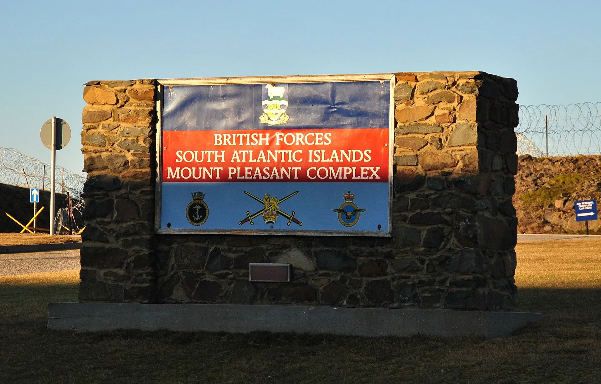 RAF Mount Pleasant, base aérea de la Royal Air Force. Créditos: Clube Dos Generais.