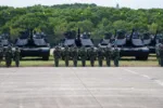 3er Batallón de Armas Combinadas de la 584ª Brigada Blindada, equipado con tanques M1A2T Abrams, en una ceremonia presidida por el presidente Lai Ching-te el 31 de octubre de 2025. Créditos: Ministerio de Defensa de Taiwán.