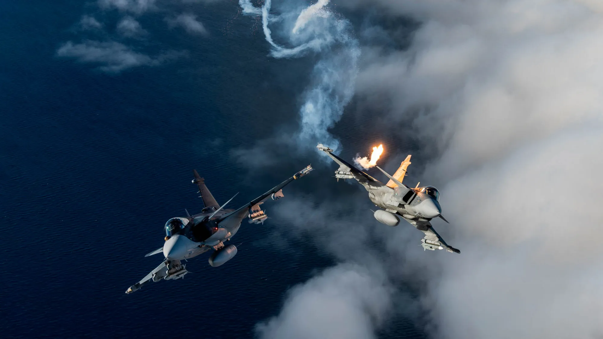 Fotografía de Saab que muestra el el Gripen E y el Gripen C. Créditos: Saab.
