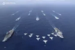 Formación dual de los portaaviones Liaoning y Shandong de la Armada PLA en el Mar del Sur de China a finales de octubre de 2024. Créditos: Embajada de China en EE.UU.