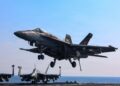 F/A-18 Super Hornet del Escuadrón VFA-14 aterrizando en el USS Abraham Lincoln en el Mar Arábigo. Créditos: CENTCOM.
