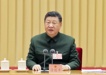 Xi Jinping en la reunión plenaria de la delegación del Ejército Popular de Liberación y la Policía Armada Popular durante la 4ª sesión del 14º Congreso Nacional del Pueblo en marzo de 2026. Créditos: China Military Bugle.