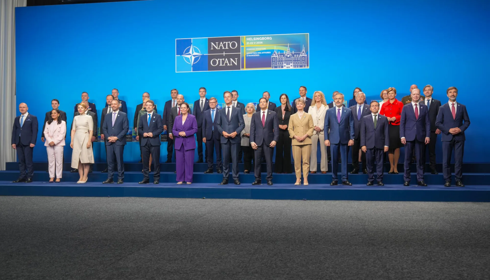 El Secretario de Estado Marco Rubio en la foto grupal oficial de ministros de Exteriores de la OTAN.Créditos: Secretario de Estado Marco Rubio.
