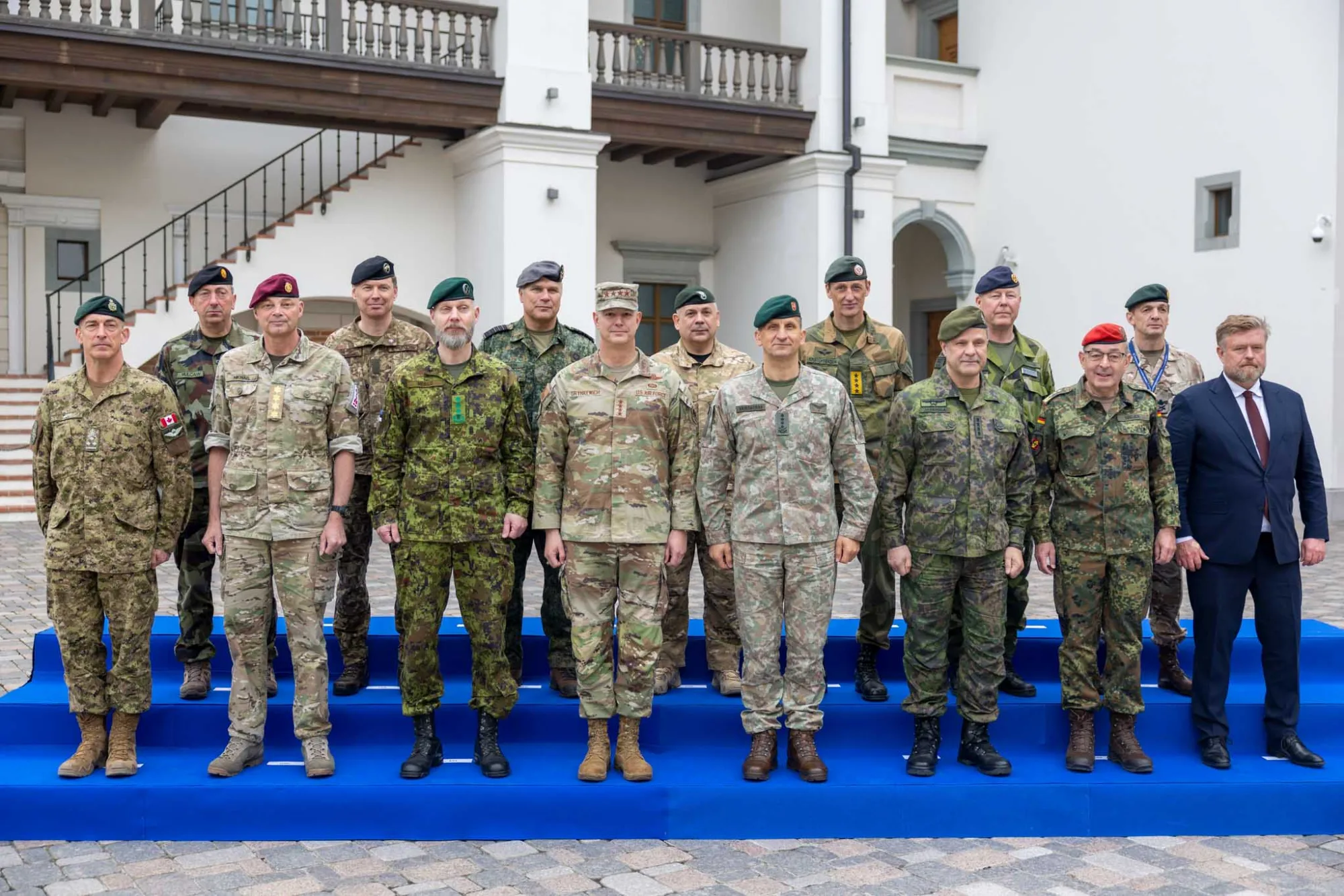 Conferencia de Jefes de Defensa del Norte de Europa celebrada el 11-12 de mayo de 2026, co-presidida por el general Alexus Grynkewich (USEUCOM y SACEUR) y el general lituano Raimundas Vaikšnoras. Créditos: U.S. European Command.