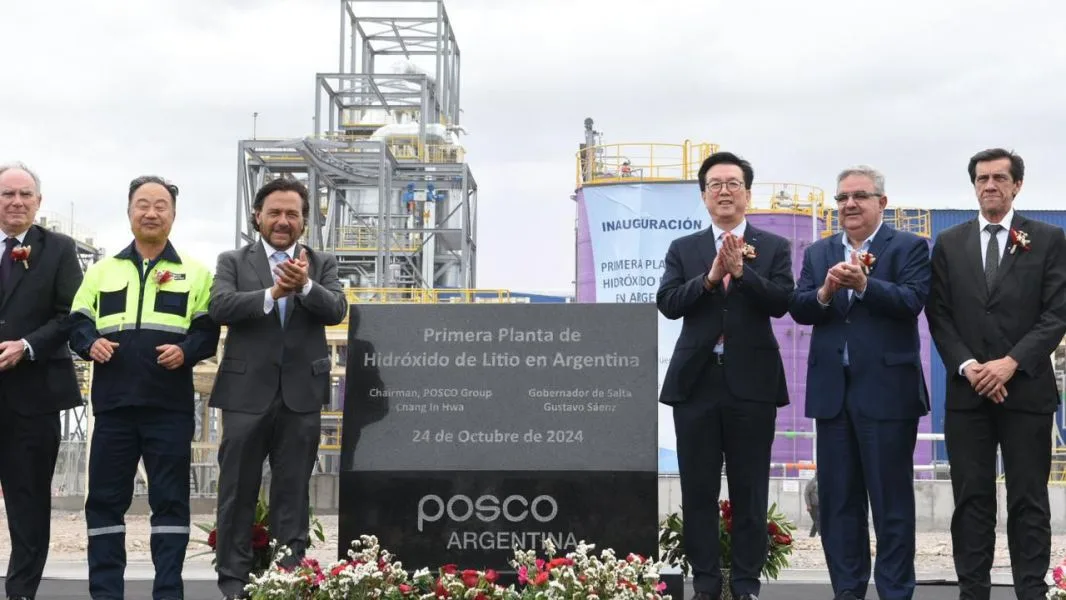 POSCO. Gobernadores de Salta Jujuy y Catamarca. Créditos/Gobierno de Salta.