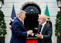 El presidente de Brasil, Lula da Silva, junto a su homólogo de Estados Unidos, Donald Trump, durante la reunión del pasado jueves (7) en la Casa Blanca. Créditos: X (@LulaOficial)