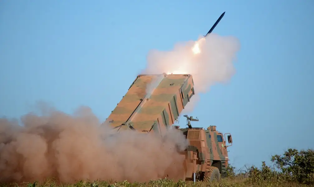 La empresa Avibras Aeroco, junto con el Centro Tecnológico del Ejército, buscan la reactivación estratégica de la industria de defensa de Brasil. Créditos: Archivo. Zona Militar