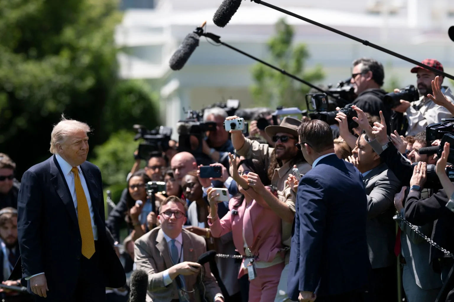 La Casa Blanca anuncia la partida del presidente Donald Trump de Beijing tras una cumbre de dos días con Xi Jinping, descrita como histórica, con enfoque en comercio, Irán y Taiwán. Créditos: Casa Blanca.