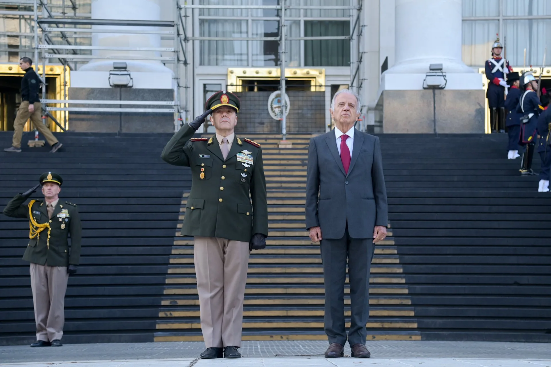 El ministro de Defensa argentino, Carlos Presti, mantuvo una reunión de trabajo con el ministro de Defensa de Brasil, José Mucio Monteiro, para avanzar en la agenda bilateral de cooperación en defensa. Créditos: X (MinDefensa_Ar)