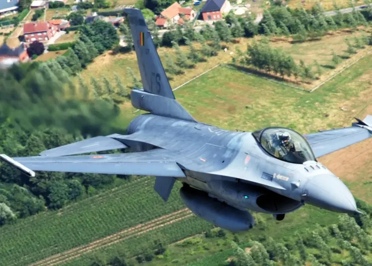 Caza F-16AM del 1er Escuadrón del Componente Aéreo de las Fuerzas Armadas de Bélgica. Foto de fuentes abiertas