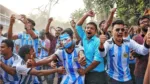 Población de Bangladesh festejando el titulo de campeones del mundo de Argentina en 2022. Crédito: archivo