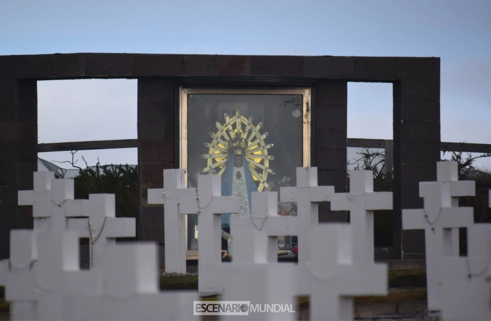 Cementerio argentino en Darwim, Islas Malvinas. Crédito: Alejo Sanchez Piccat / Escenario Mundial