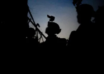 Desmantelación de un depósito de armas antitanque de Hezbolá en Al-Khiyam, Líbano, donde también se localizaron lanzadores, explosivos y armas cortas en instalaciones y escondites. Créditos: Fuerzas de Defensa de Israel.