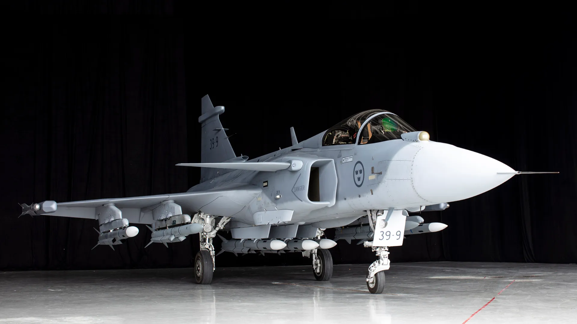 Un Gripen E cargado con siete misiles MBDA Meteor. Saab