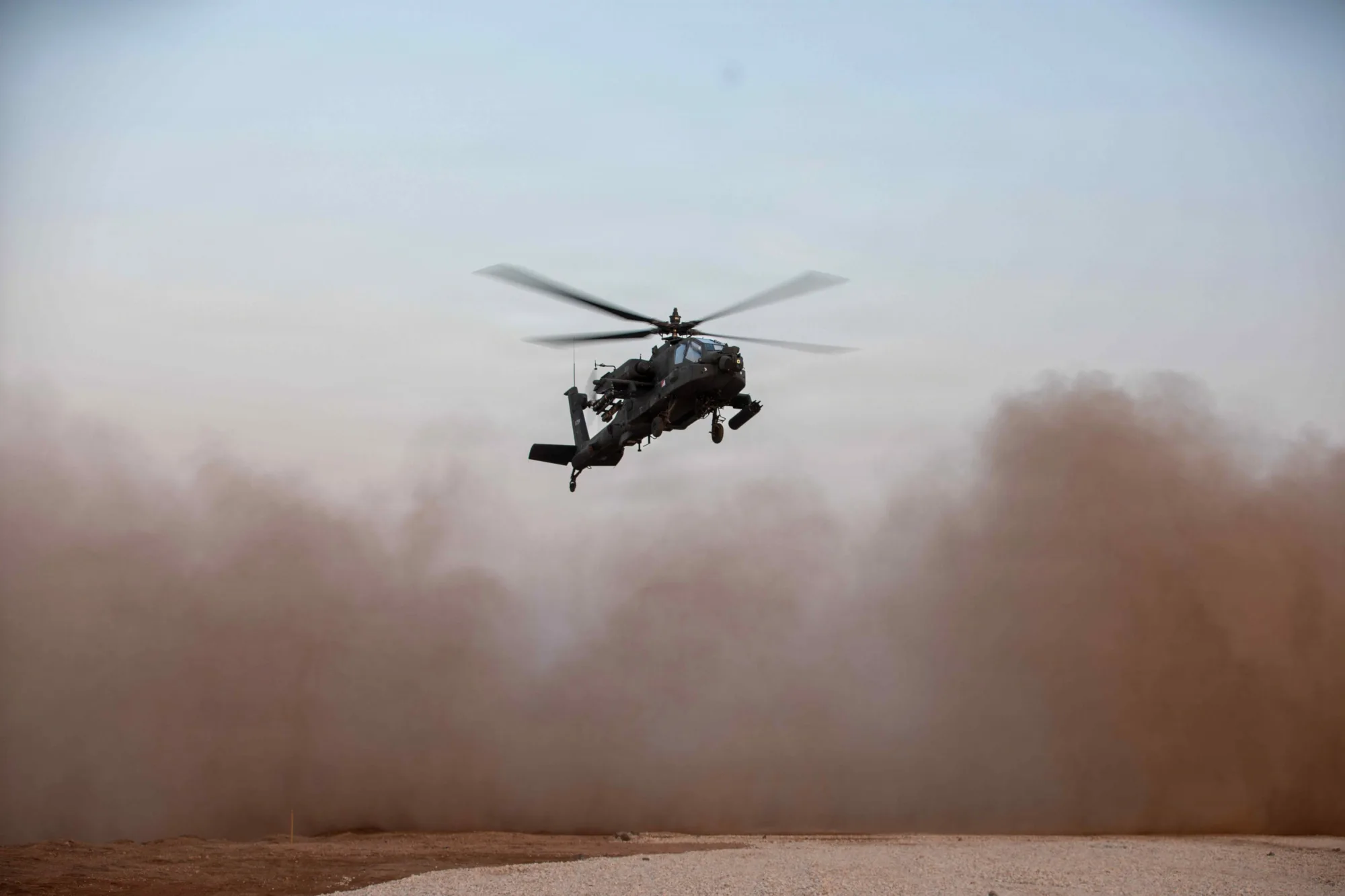 Helicóptero AH-64 Apache en Oriente Medio. Créditos: CENTCOM.