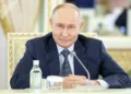 Putin se reúne con periodistas de todo el mundo en el marco del Foro Económico Internacional de San Petersburgo, el día 4 de junio de 2026. Créditos: Sputnik MUNDO.