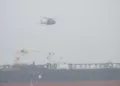 El general Fabien Mandon, jefe del Estado Mayor de los Ejércitos francés, confirmó que la Armada Nacional realizó una inspección de pabellón en alta mar al petrolero Tagor, verificando irregularidades en su bandera como parte de la aplicación de sanciones contra Rusia. Créditos: Chef d'état-major des armées.
