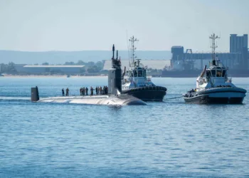 La Armada de EE.UU. anuncia el establecimiento de la NSA Stirling en Perth, Australia Occidental, el 30 de mayo de 2026, para apoyar la Fuerza de Submarinos Rotativa Oeste (SRF-West) dentro de la alianza AUKUS. Créditos: U.S Navy.
