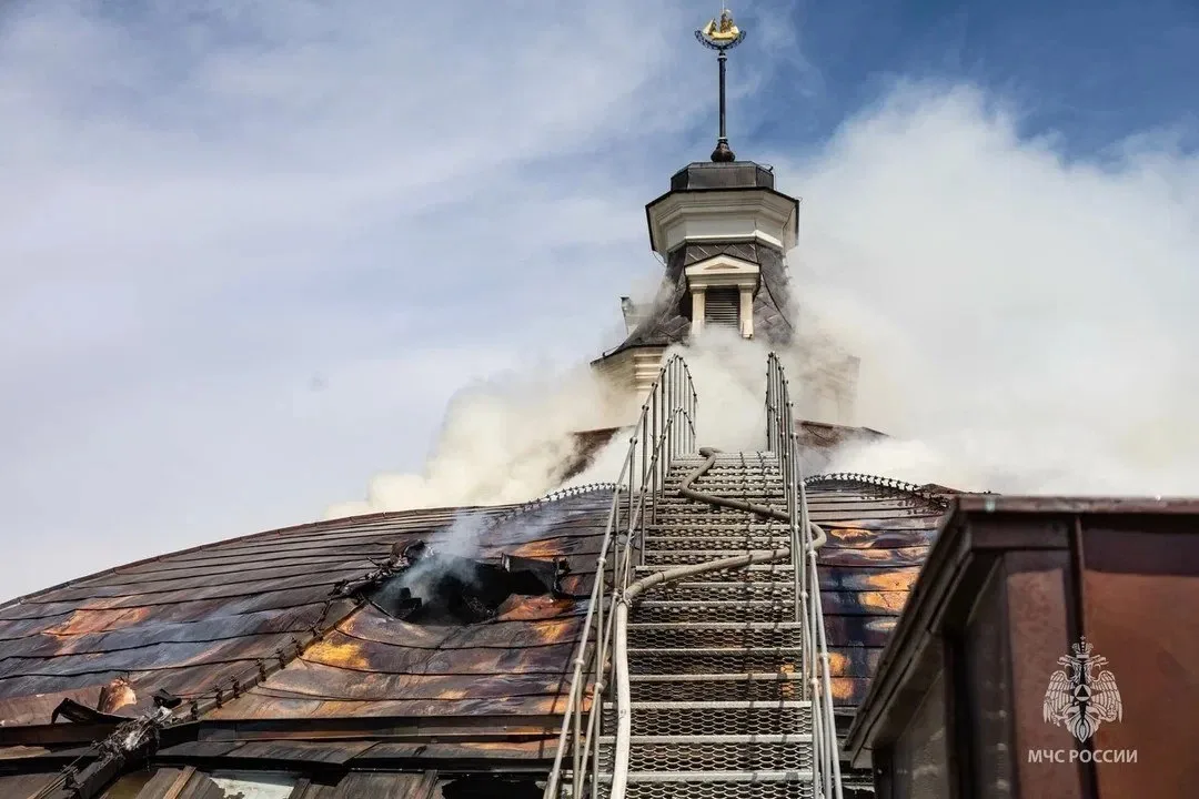 Extinción de un incendio de máxima complejidad en el museo-panorama "La defensa de Sebastopol" la noche del 10 de junio de 2026. Créditos: Eureka News.