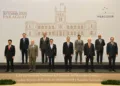 El canciller argentino Pablo Quirno destaca la necesidad de modernizar el bloque con un arancel más simple, convergencia regulatoria y mayor apertura al mundo para mejorar la competitividad de sus miembros, durante la LXVIII reunión del Consejo del Mercado Común en Asunción. Créditos: Pablo Quirno.