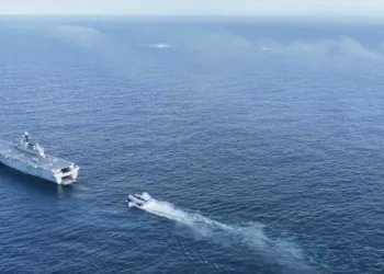 Regreso del grupo de tareas del portaaviones Liaoning a Qingdao el 22 de junio tras más de 40 días de entrenamiento orientado al combate en el Mar del Sur de China y el Pacífico Occidental. Créditos: Armada de China.