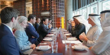 Reunión con el presidente de los Emiratos Árabes Unidos, Mohamed Bin Zayed en Abu Dabi, donde discutieron el Acuerdo de Memorando de Entendimiento del presidente Trump con Irán. Créditos: Marco Rubio.