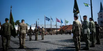 El Ministerio de Defensa de Estonia informa que el Cuerpo Germano-Holandés (1GNC) asumió el 30 de junio de 2026, el mando táctico de las fuerzas terrestres de Estonia y Letonia en la frontera de Valga-Valka. Créditos: Ministerio de Defensa de Estonia.