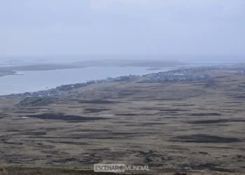 Puerto Argentino desde Monte Tumbledown, Islas Malvinas. Crédito: Alejo Sanchez Piccat / Escenario Mundial
