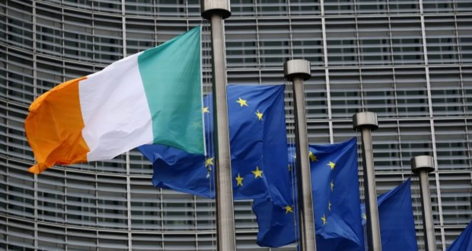 Bnaderas de la UE e Irlanda