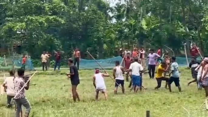 Imagen del enfrentamiento entre hinchas de Argentina y Brasil en Bangladesh. Crédito: redes sociales
