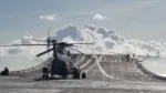 Helicóptero Z-18 o similar de la Armada china estacionado en la cubierta de vuelo del portaaviones Liaoning. Créditos: Armada de China.