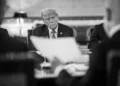 El presidente Donald J. Trump da la bienvenida al primer ministro israelí, Benjamin Netanyahu, a la Casa Blanca. Créditos: Galería de la Casa Blanca.