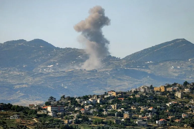 Bombardeo israelí en el sur del Líbano, visto desde el otro lado de la frontera, en la Alta Galilea, al norte de Israel, el 19 de junio de 2026. Créditos: Jalaa Marey vía AFP.