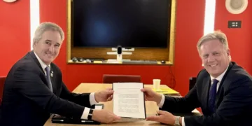 Quirno entregó la carta de intención para la adhesión de Argentina al CPTPP. Crédito: Quirno via X