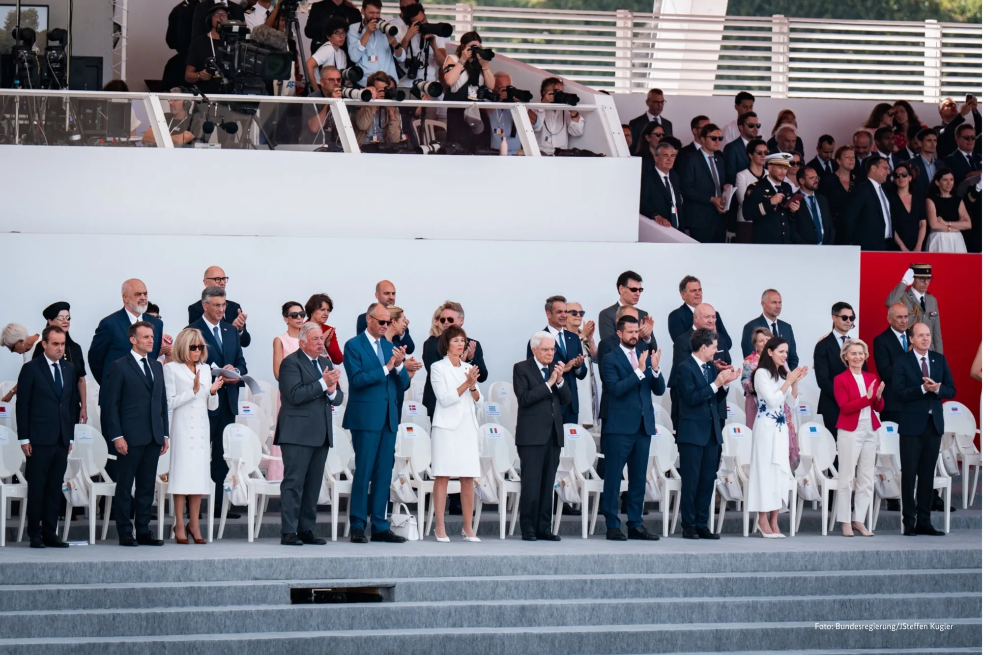 El canciller alemán Friedrich Merz publica un mensaje celebrando el 14 de julio, Día de la Bastilla, vinculando los valores franceses de libertad, igualdad y fraternidad con la unidad europea y la cooperación franco-alemana. Créditos: Friedrich Merz.