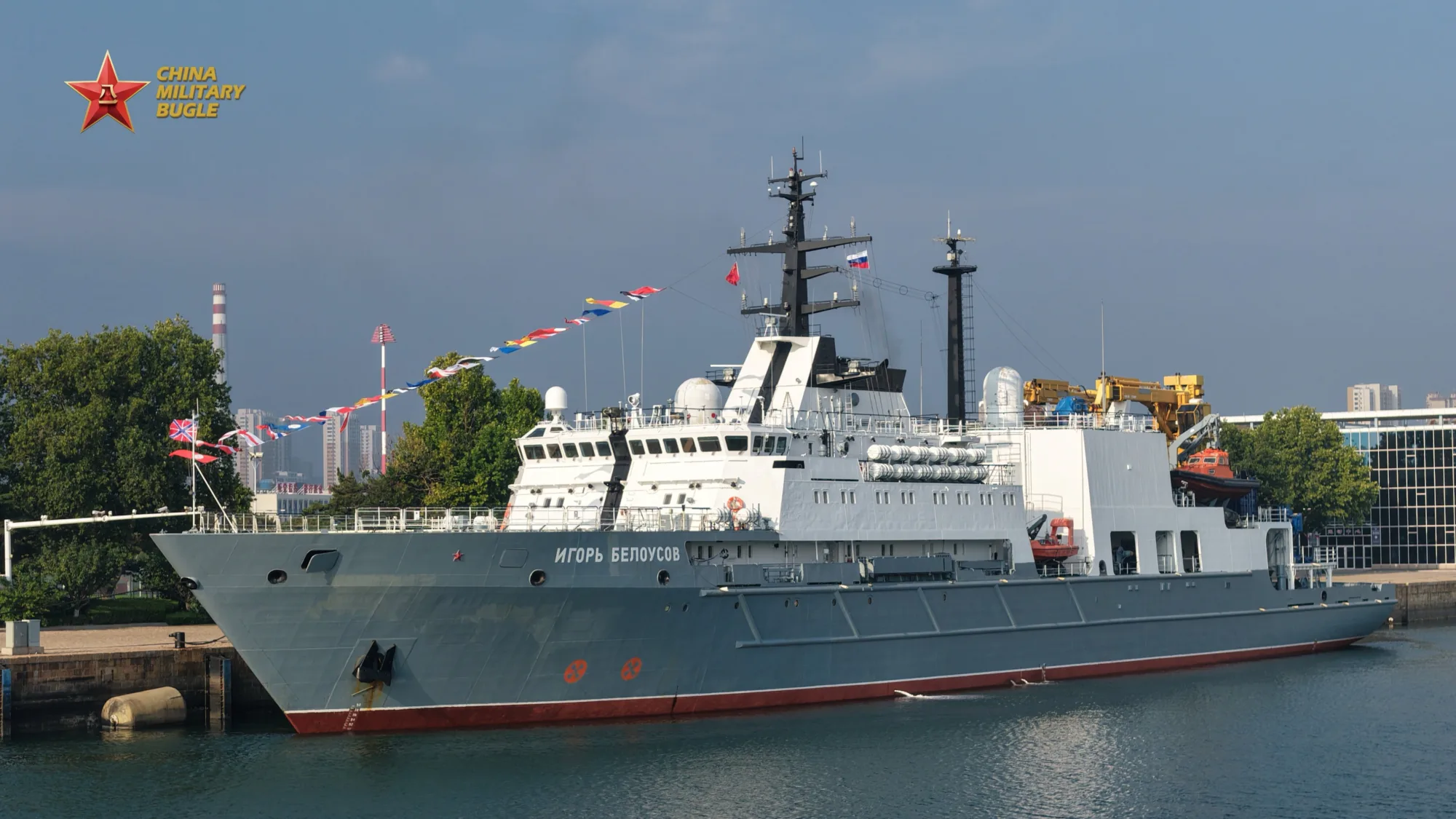 El buque de rescate ruso Igor Belousov participa en el ejercicio naval "Joint Sea-2026". Créditos: China Military Bugle.