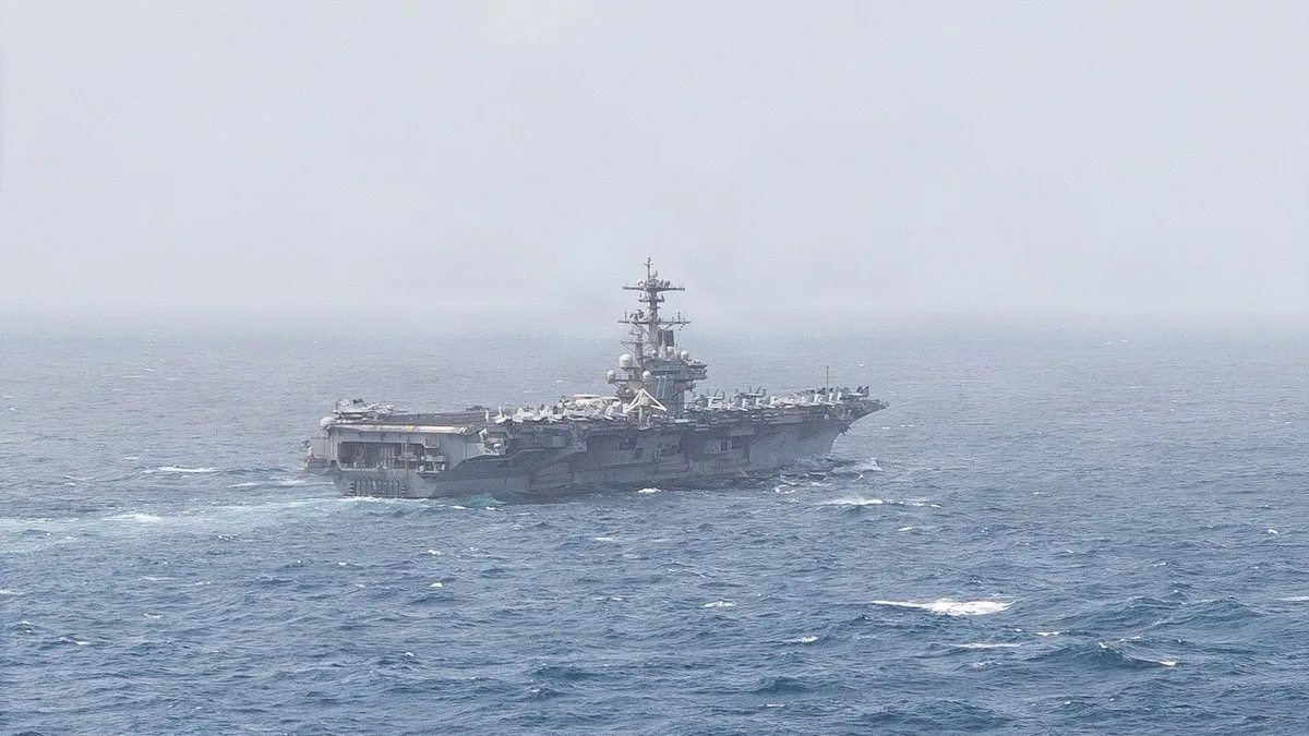 El USS George H.W. Bush (CVN 77) navega en el mar Arábigo, el 23 de junio de 2026. Créditos: CENTCOM.
