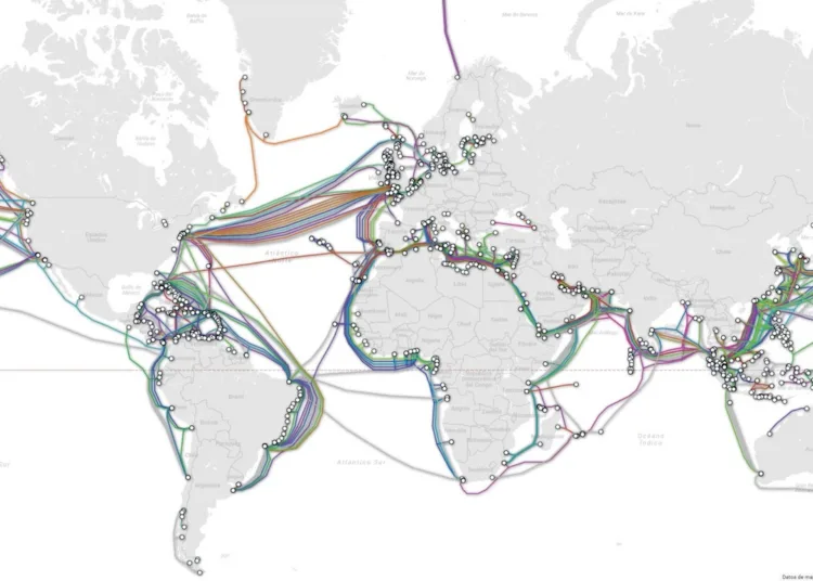Figura 1. Mapa de cables submarinos internacionales. Fuente: TeleGeography, Submarine Cable Map.