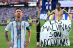 Messi despues de la final del Mundial 2026 y los jugadores de la selección con la bandera "Las Malvinas son Argentinas". Crédito: archivo