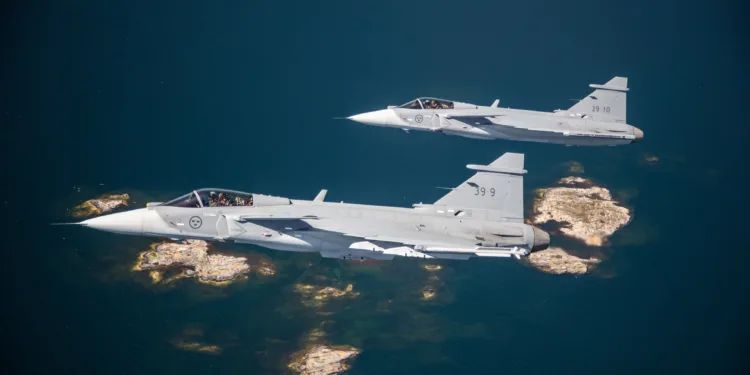 Cazas Gripen E en formación de vuelo. Créditos: Saab.