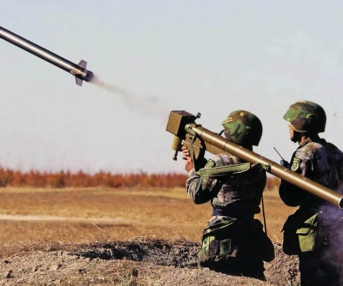 Misiles QW-12, de fabricación china