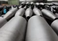El Ministerio de Defensa de Polonia anuncia la firma de un acuerdo de intención entre NITRO-CHEM S.A. (del grupo PGZ) y la británica BAE Systems. Créditos: Ministerio de Defensa de Polonia.